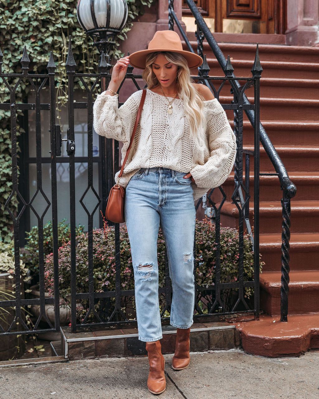Knit Sweater Round Neck Solid Color