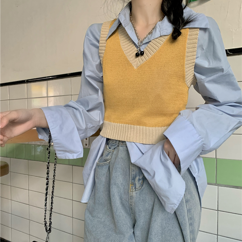 Sweet Check Short Knit Casual Top