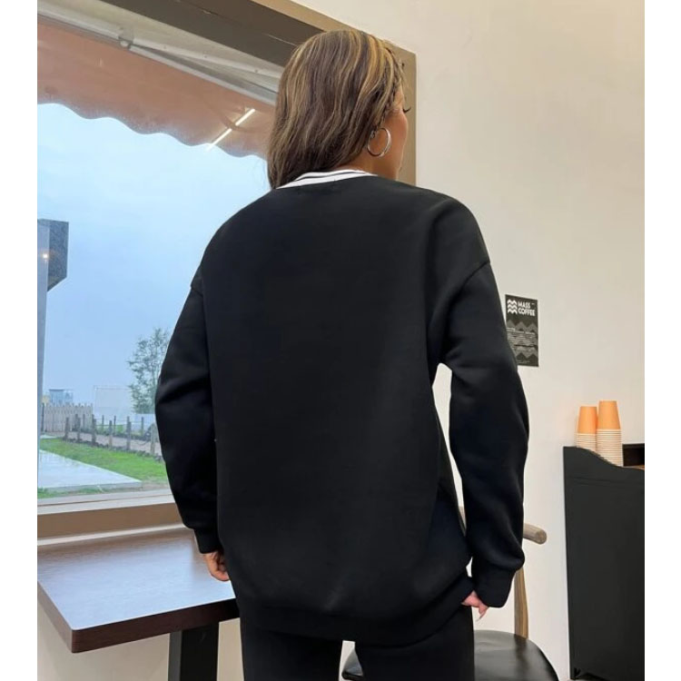 Women's Letter Graphic V-neck Pullover